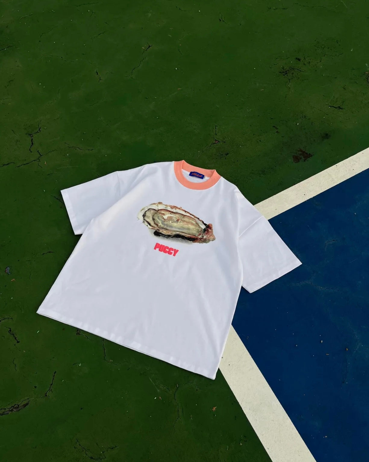 PUCCY OYSTER TEE WHITE